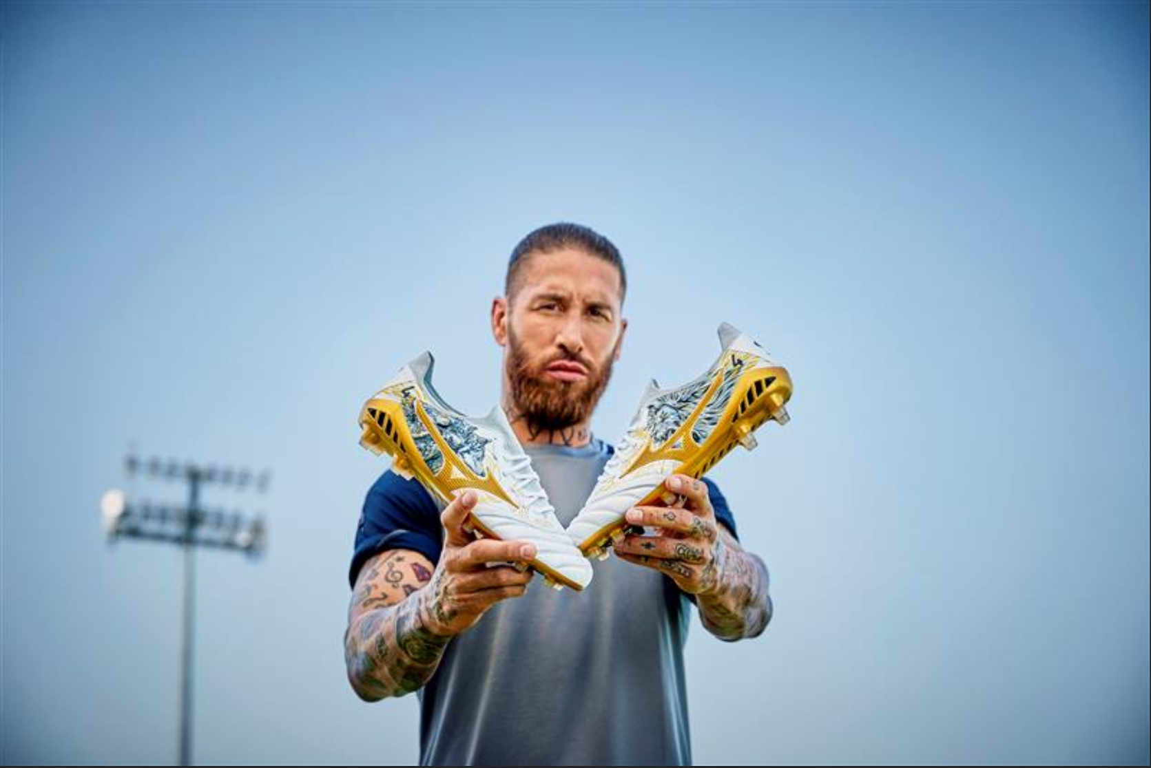 ミズノ」のセルヒオ・ラモス選手が着用するサッカーシューズ「MORELIA 