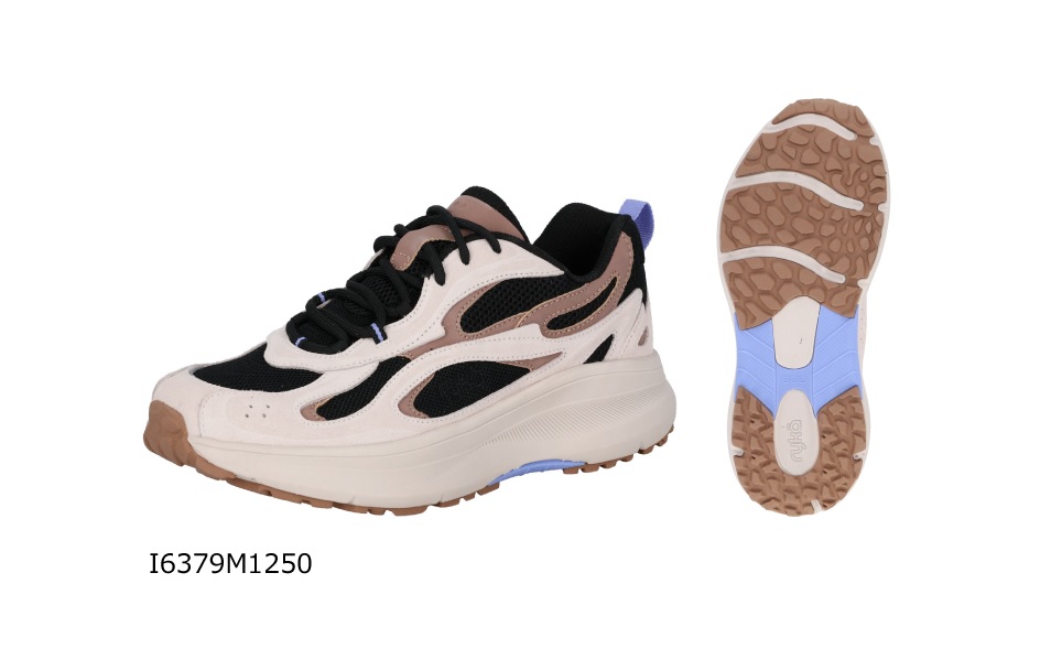 ライカ」からボリュームのあるソールが特徴のトレイルスニーカー  