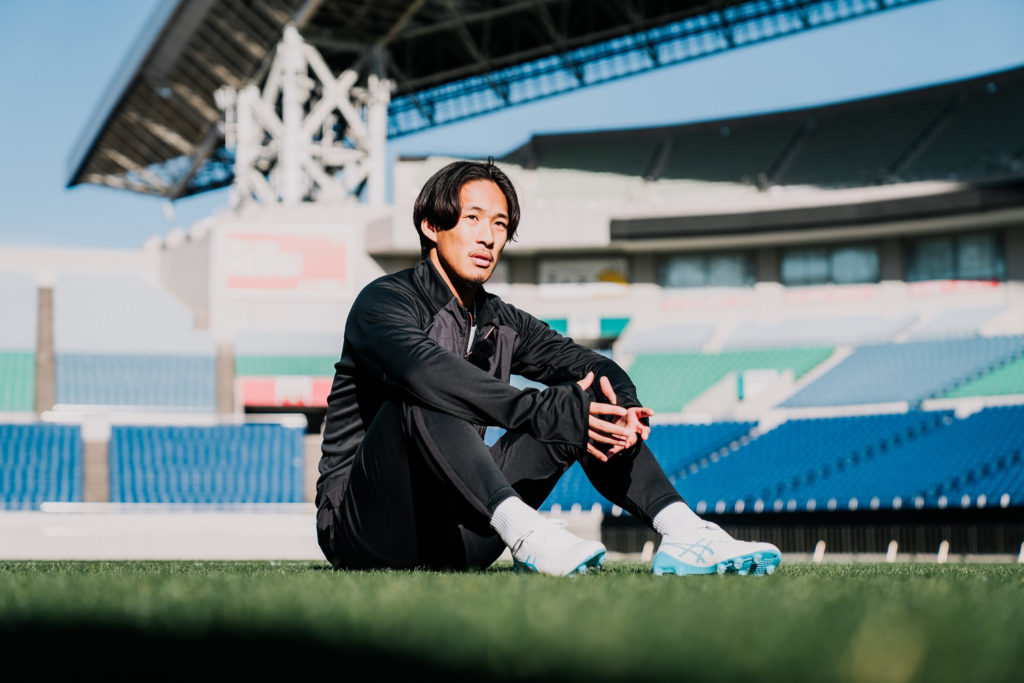 アシックスサッカー靴武田- 